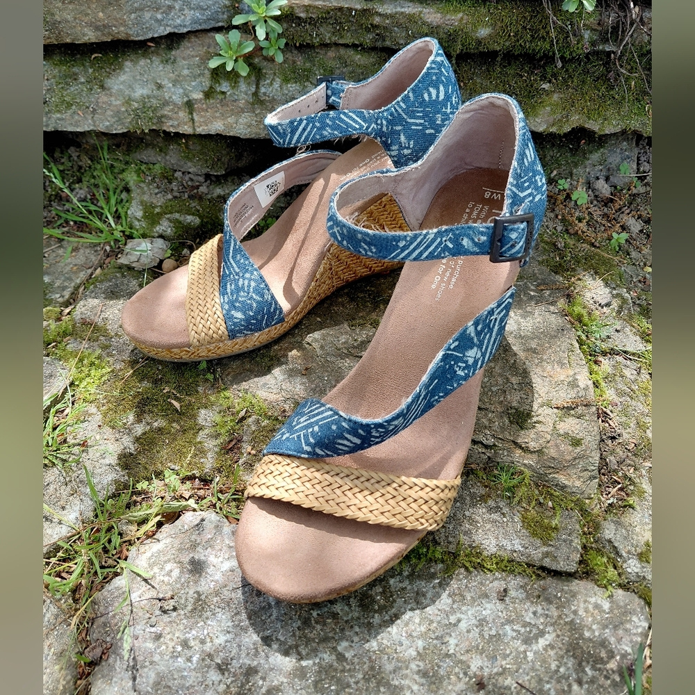Toms brown blue woven wedge heel ankle strap espadrille sandal womens 8